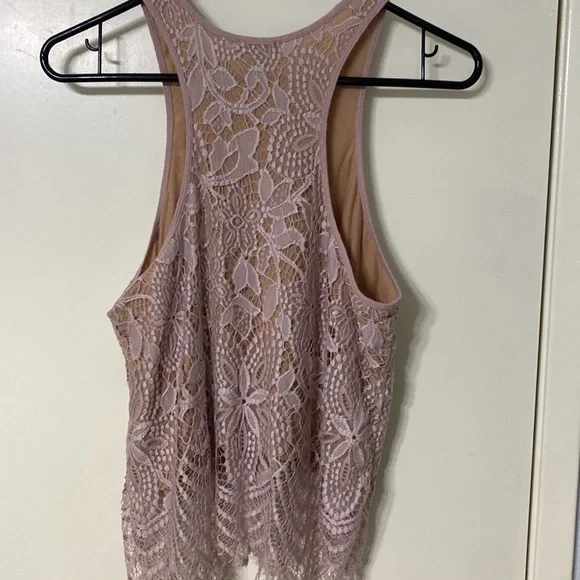 Tank - Picture 4 of 4